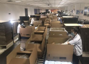 巾幗助力 保障防護產品原料生產